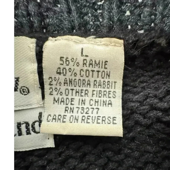 Croft & Barrow Hand Knitted Black With Muti color Snowman Sweater Size Large - Picture 12 of 16